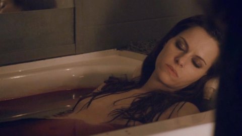 Emily Hampshire - Nude & Naked Sex Porn Videos in Die (2010)