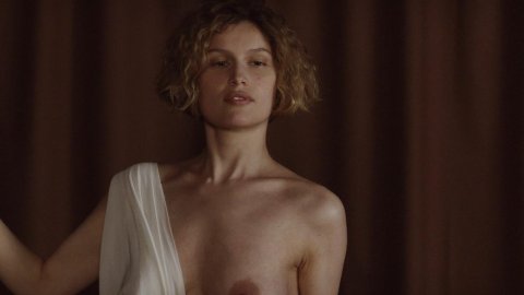 Laetitia Casta - Nude & Naked Sex Porn Videos in The Maiden and the Wolves (2007)