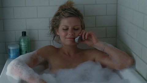 Kirsten Dunst - Nude & Naked Sex Porn Videos in Elizabethtown (2005)