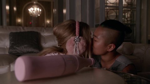 Billie Lourd, Jeanna Han - Nude & Naked Sex Porn Videos in Scream Queens s01e06 (2015)