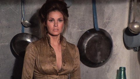 Raquel Welch - Nude & Naked Sex Porn Videos in Hannie Caulder (1972)