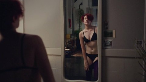 Nathalie Love, Greta Gerwig - Nude & Naked Sex Porn Videos in 20th Century Women (2016)