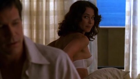 Julie Warner - Nude & Naked Sex Porn Videos in Nip/Tuck s01e09 (2003)