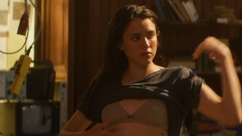 Margaret Qualley - Nude & Naked Sex Porn Videos in IO (2019)