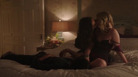 Shay Mitchell, Ambyr Childers, Elizabeth Lail - Nude & Naked Sex Porn Videos in You s01e06 (2018)