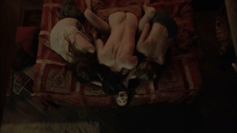 Emma Dumont - Nude & Naked Sex Porn Videos in Aquarius s01e01-02 (2015)