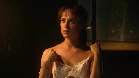 Alicia Vikander - Nude & Naked Sex Porn Videos in Earthquake Bird (2019)