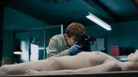 Olwen Catherine Kelly - Nude & Naked Sex Porn Videos in The Autopsy of Jane Doe (2016)